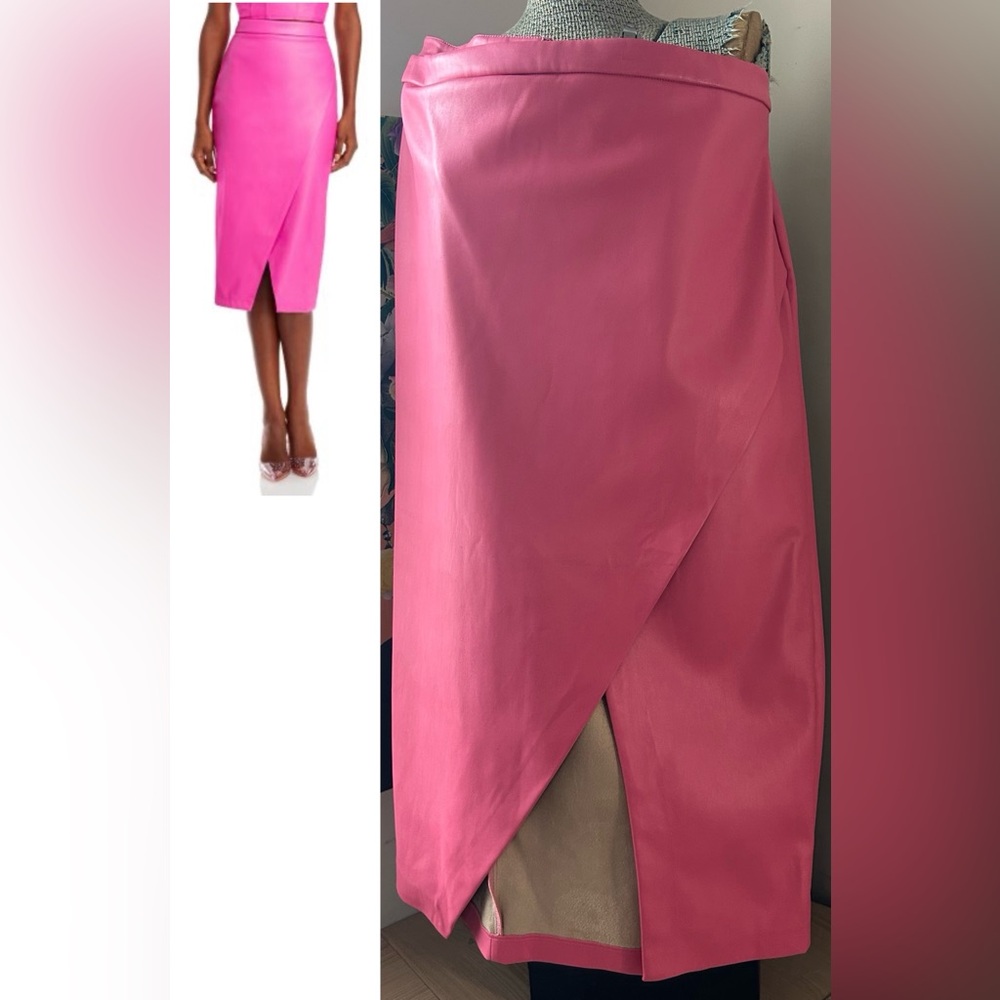 NWT ELOQUII FAUX LEATHER SKIRT, CARNATION PINK Sz.28.